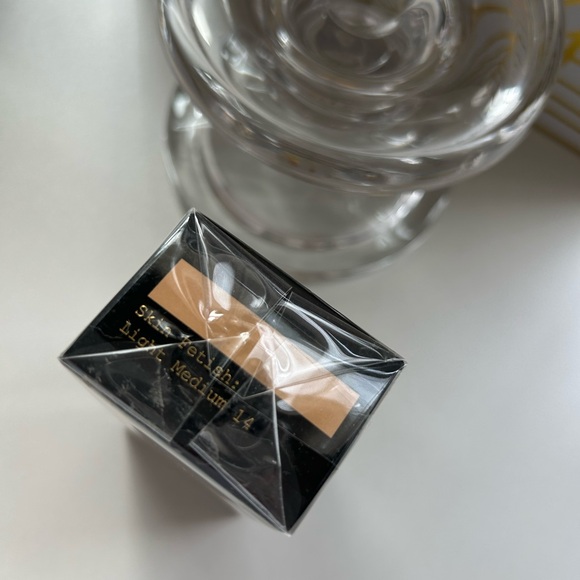 ✨Pat McGrath Sublime Perfection Foundation Light Medium 14 |New in Box | Sealed✨ - Picture 3 of 13